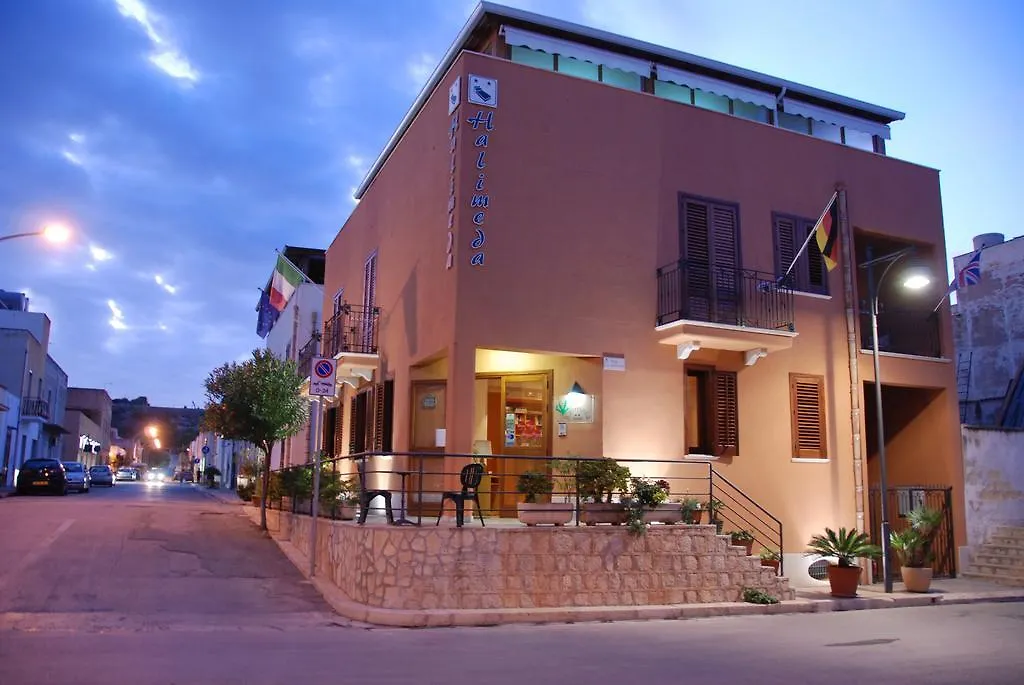 Hotel Halimeda San Vito Lo Capo 2*,