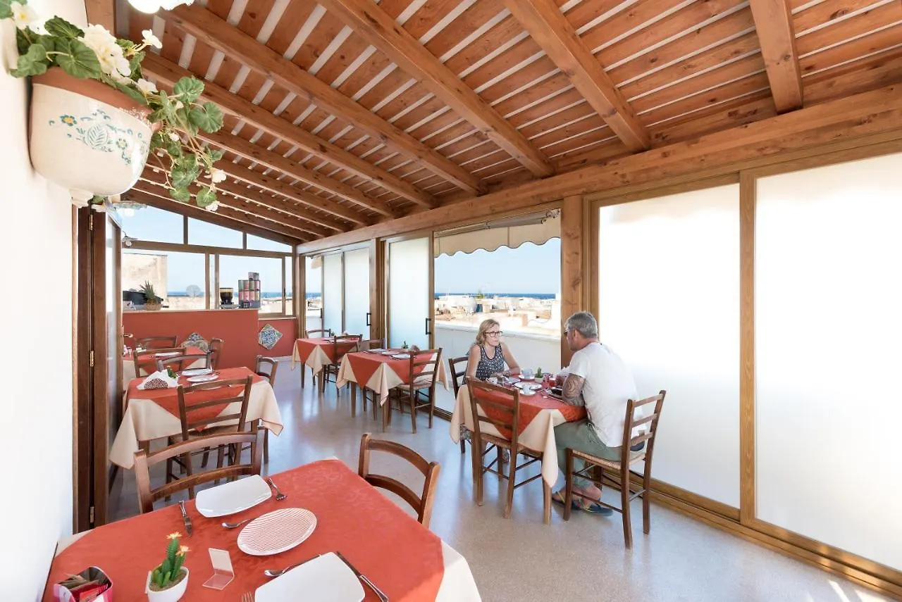 Hotel Halimeda San Vito Lo Capo 2*,